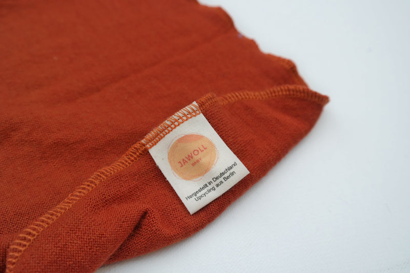 Leichter Sommer-Strampelsack Schlafsack für Babys 0-6 Monate aus Upcycling Wolle in Rostbraun