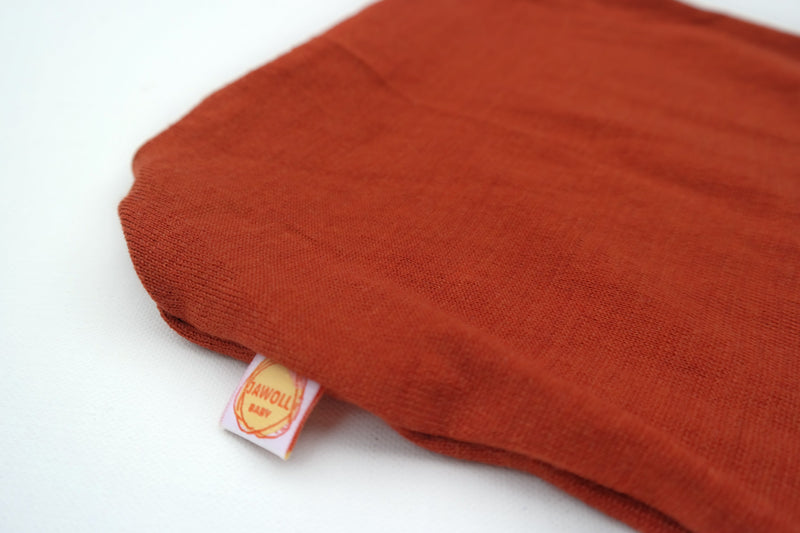 Leichter Sommer-Strampelsack Schlafsack für Babys 0-6 Monate aus Upcycling Wolle in Rostbraun