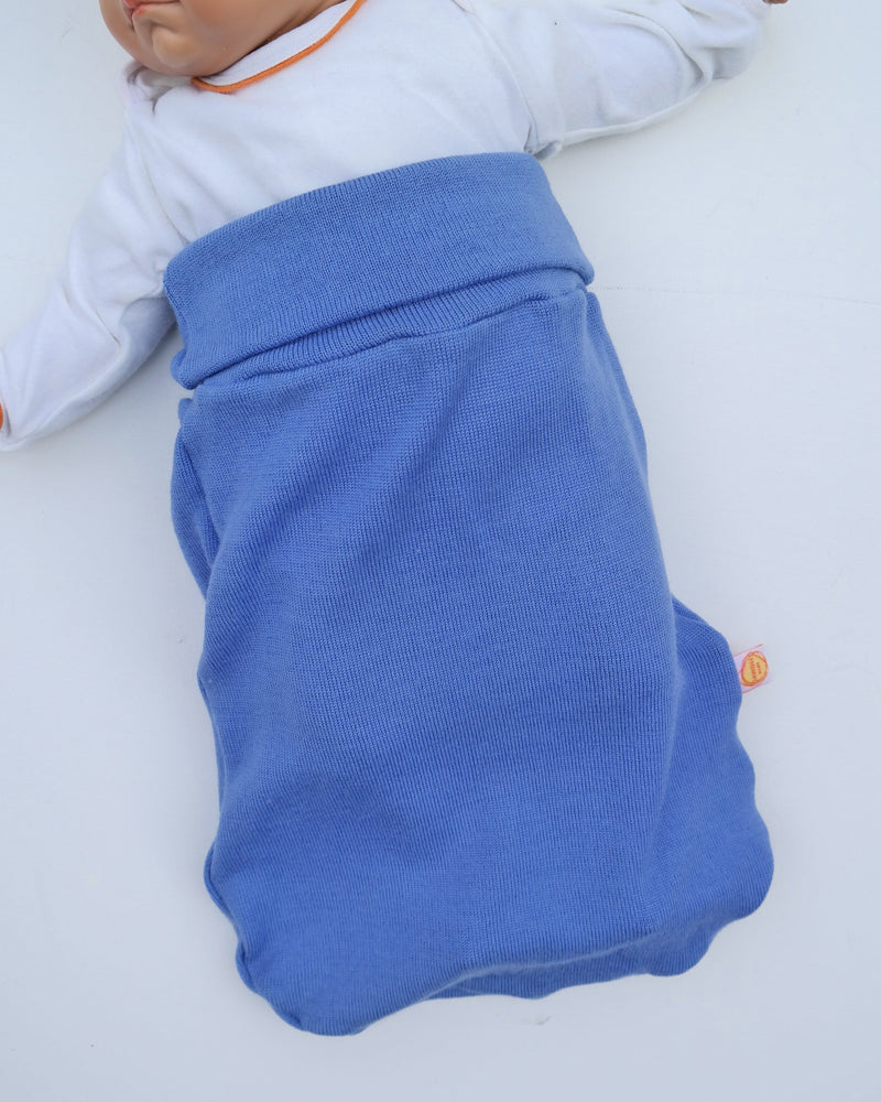 Leichter Sommer-Strampelsack Schlafsack für Babys 0-6 Monate aus Upcycling Wolle in Himmelblau