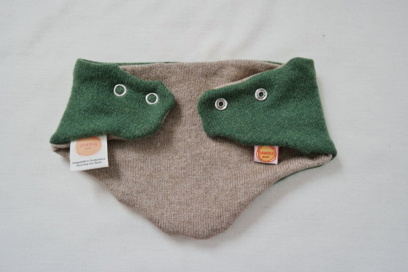 Tuch Schal mitwachsend und wendbar für Kinder aus Upcycling Kaschmir und Seide in Beige und Grün
