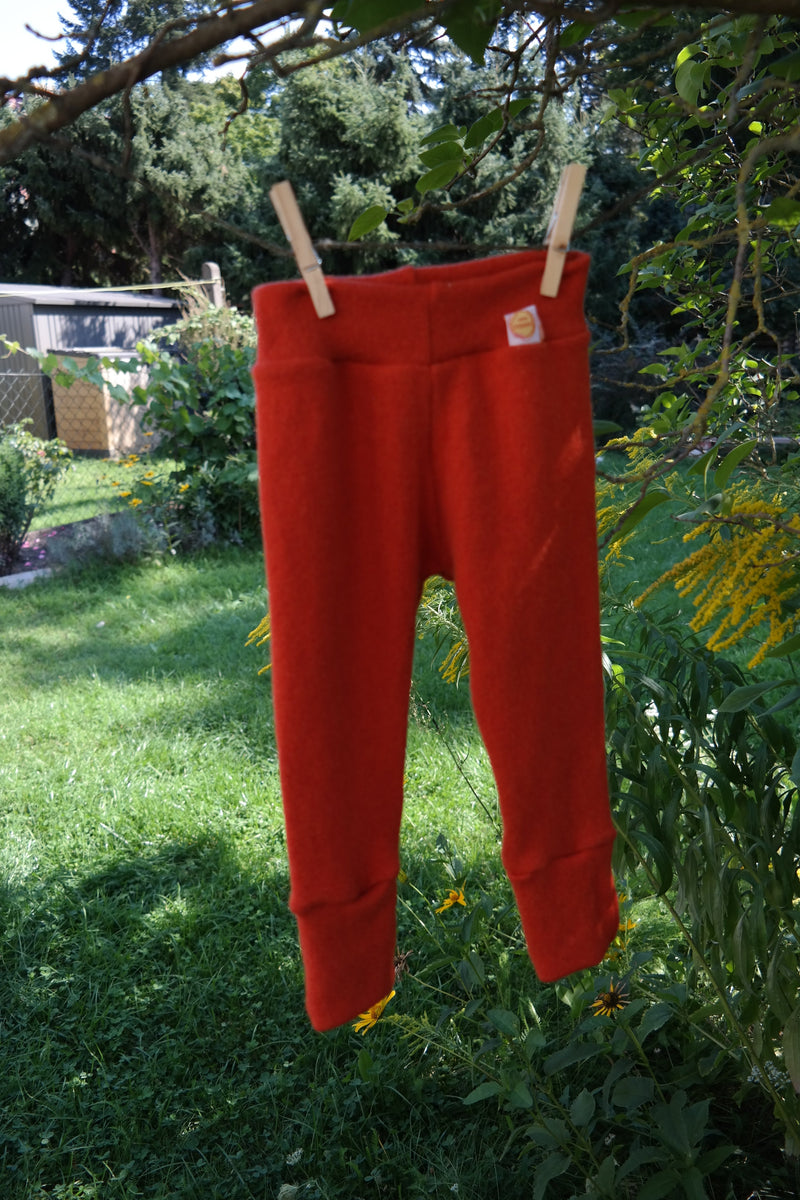 Mitwachs-Hose für Babys Kleinkinder 74/80 aus 100% Upcycling Merinowolle in Rostorange