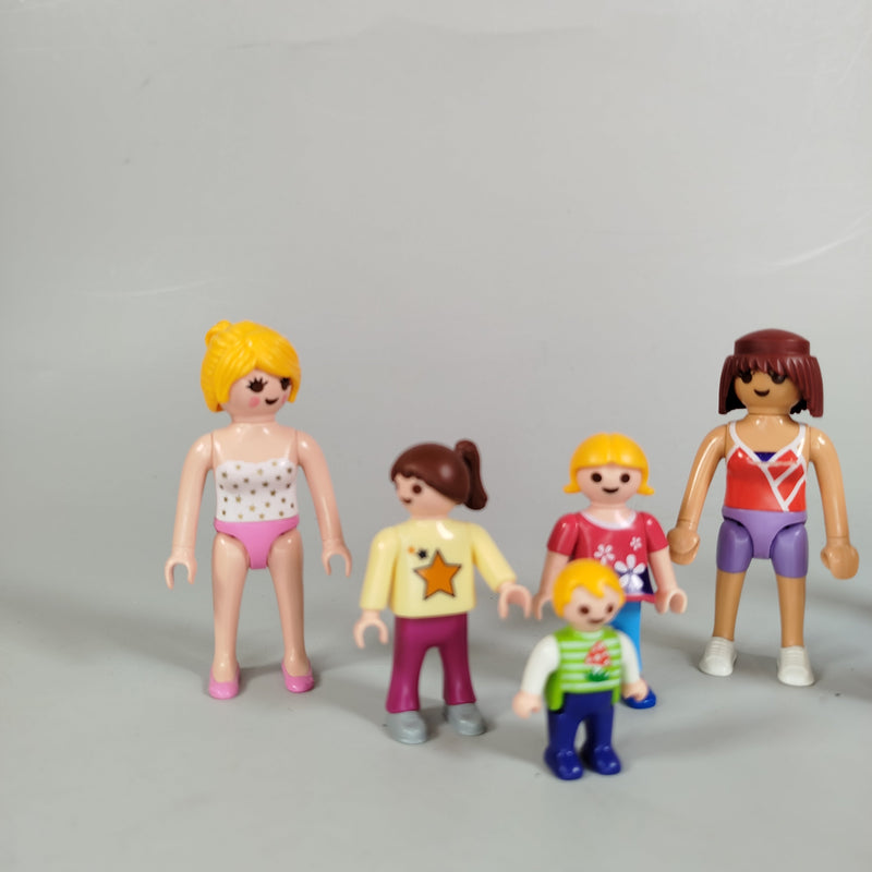 Playmobil Familienfiguren-Set - 8 Figuren