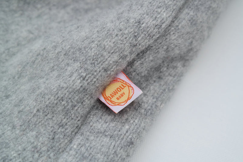 Wende-Weste für Kleinkinder aus Upcycling Wolle – mitwachsend von Größe 80 bis 116 in Grau und Dunkelblau