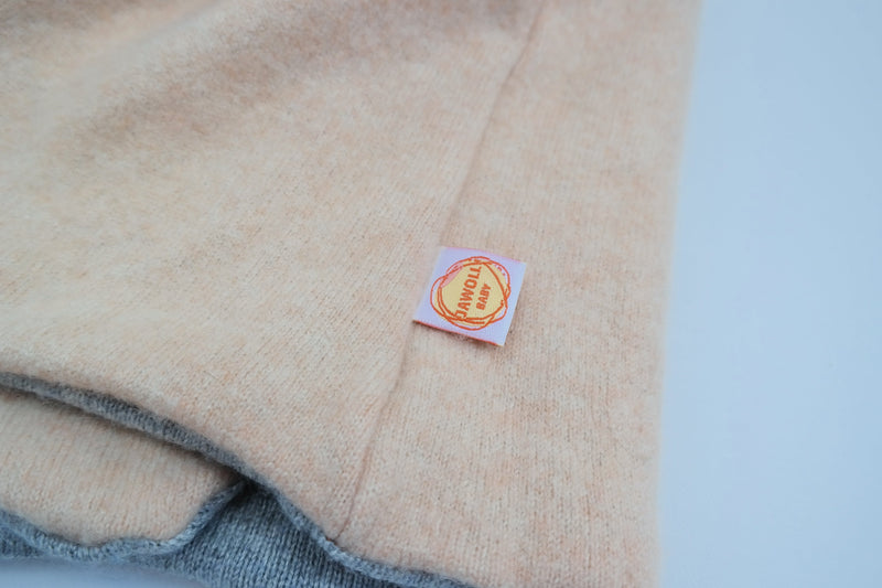 Wende-Weste für Kleinkinder aus Upcycling Kaschmir Merinowolle – mitwachsend von Größe 80 bis 116 in Beige und Grau