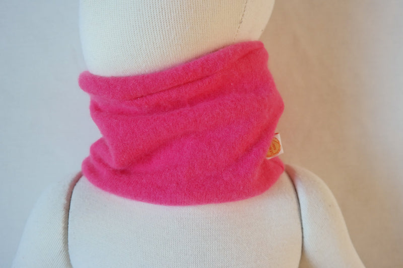 Loop für Babys aus Upcycling Kaschmir in Pink