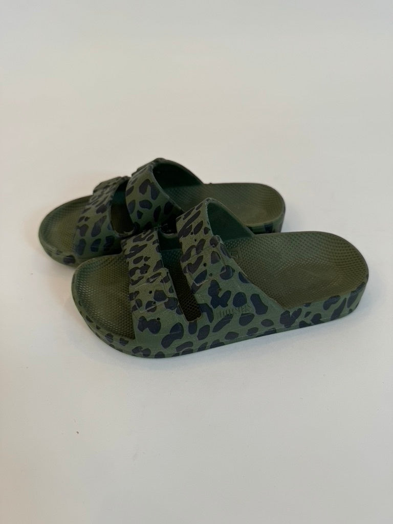 Bathing sandals olive size 26/27 | Moses