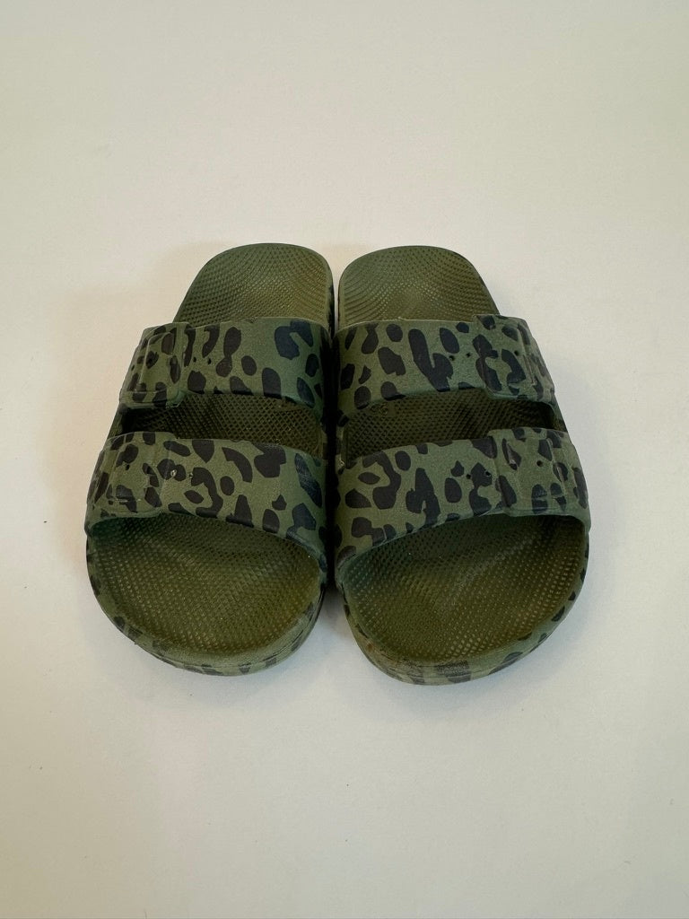 Bathing sandals olive size 26/27 | Moses