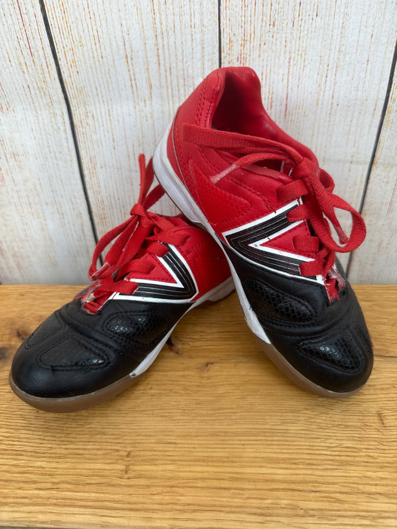 Hallen Fußballschuhe schwarz/ rot Gr. 30