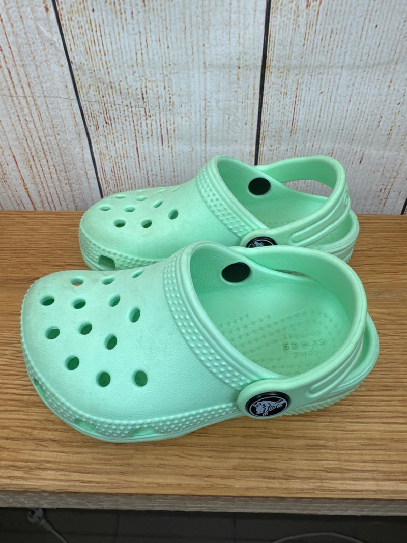 Crocs mint green size 22