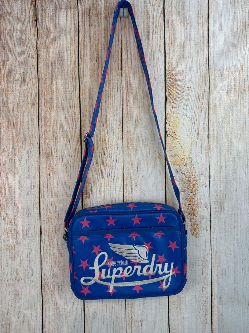 Superdry Handtasche Blau m. rosa Sternen u. Schrift