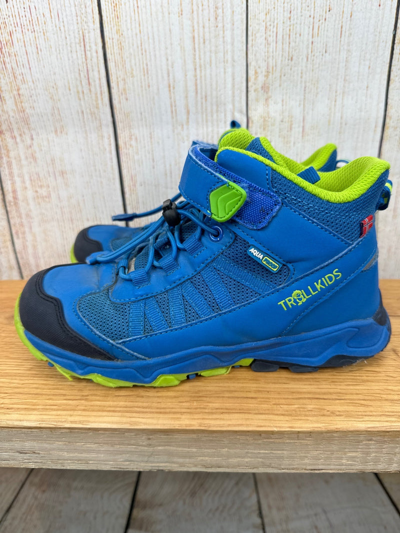 Trollkids halbhohe, ungefütterte Schuhe blau/ hellgrün Gr. 33