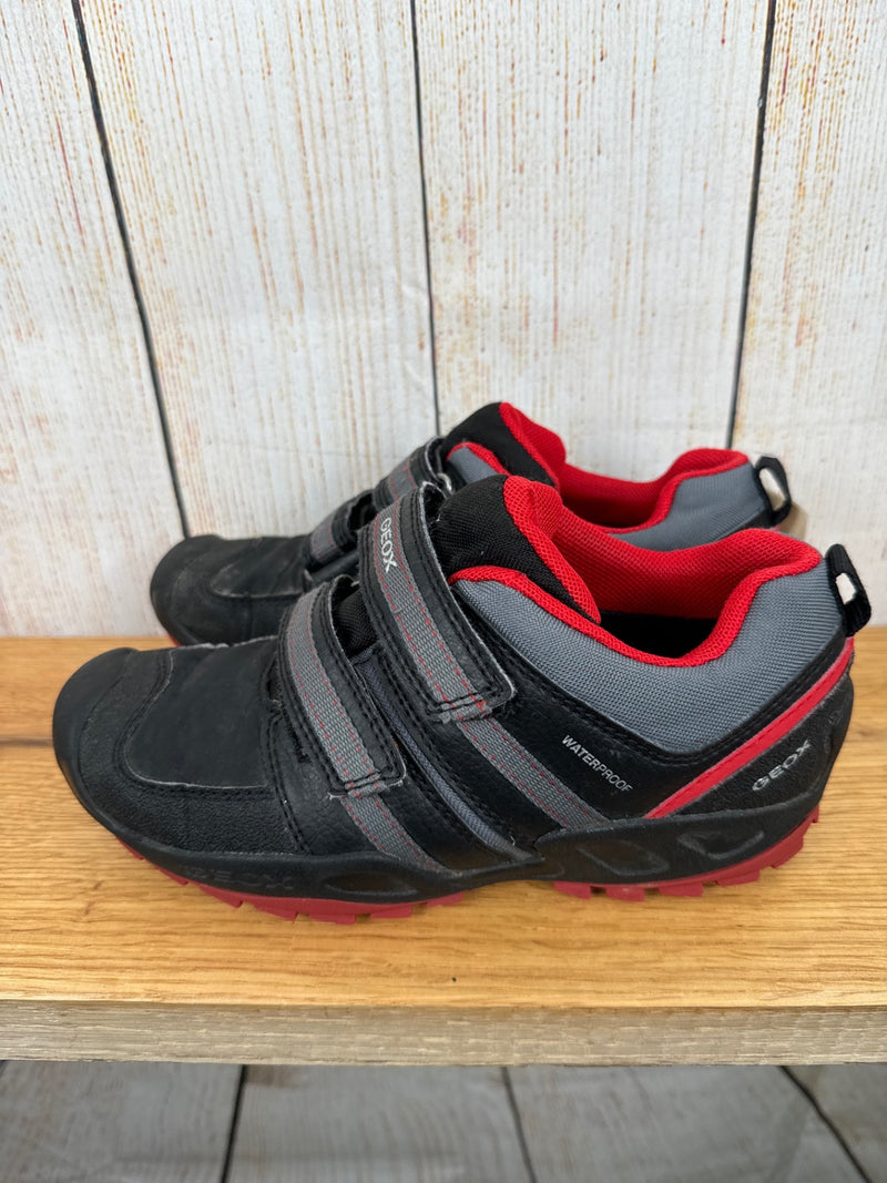 Geox Halbschuhe schwarz/ rot Gr. 35