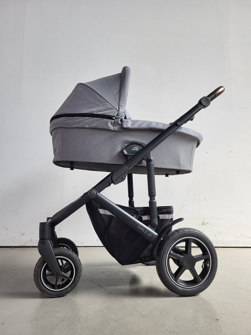 Britax Römer - Duo Smile III - Kombikinderwagen (Sportsitz und Babywanne) - Grau in gutem Zustand