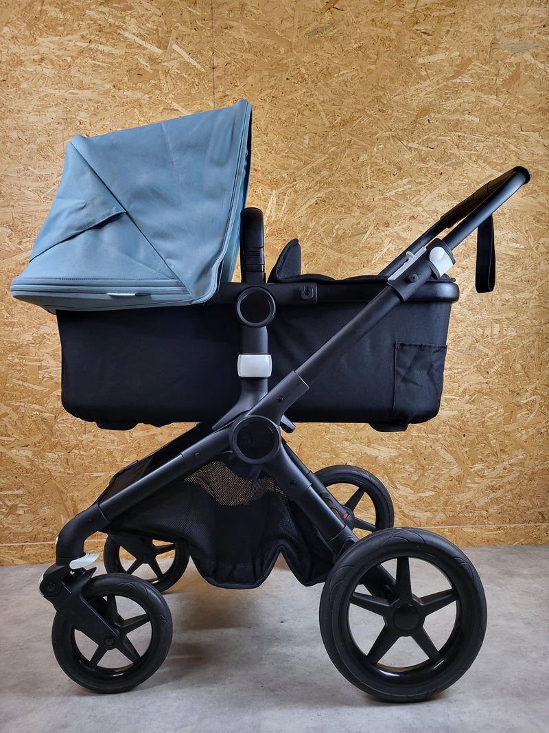 Bugaboo Fox 2 Kombikinderwagen - Sportsitz & Babywanne - Schwarz/blau in Gutem Zustand Blau / Gut Kinderwagen 3