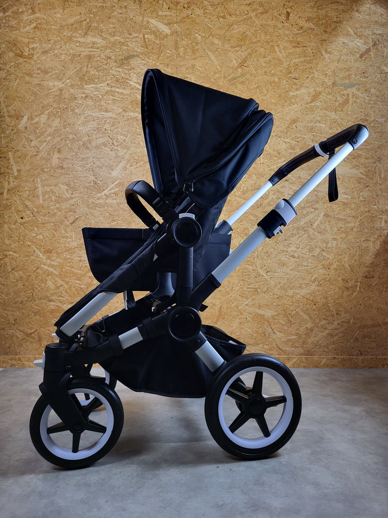 Bugaboo - Donkey 3 Twin Geschwisterwagen (2xSportsitze / 2xBabywanne) inkl. seitliche Gepäcktasche - Black in gutem Zustand