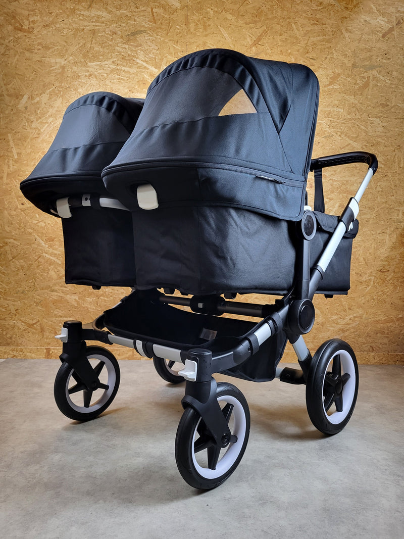 Bugaboo - Donkey 3 Twin Geschwisterwagen (2xSportsitze / 2xBabywanne) inkl. seitliche Gepäcktasche - Black in gutem Zustand