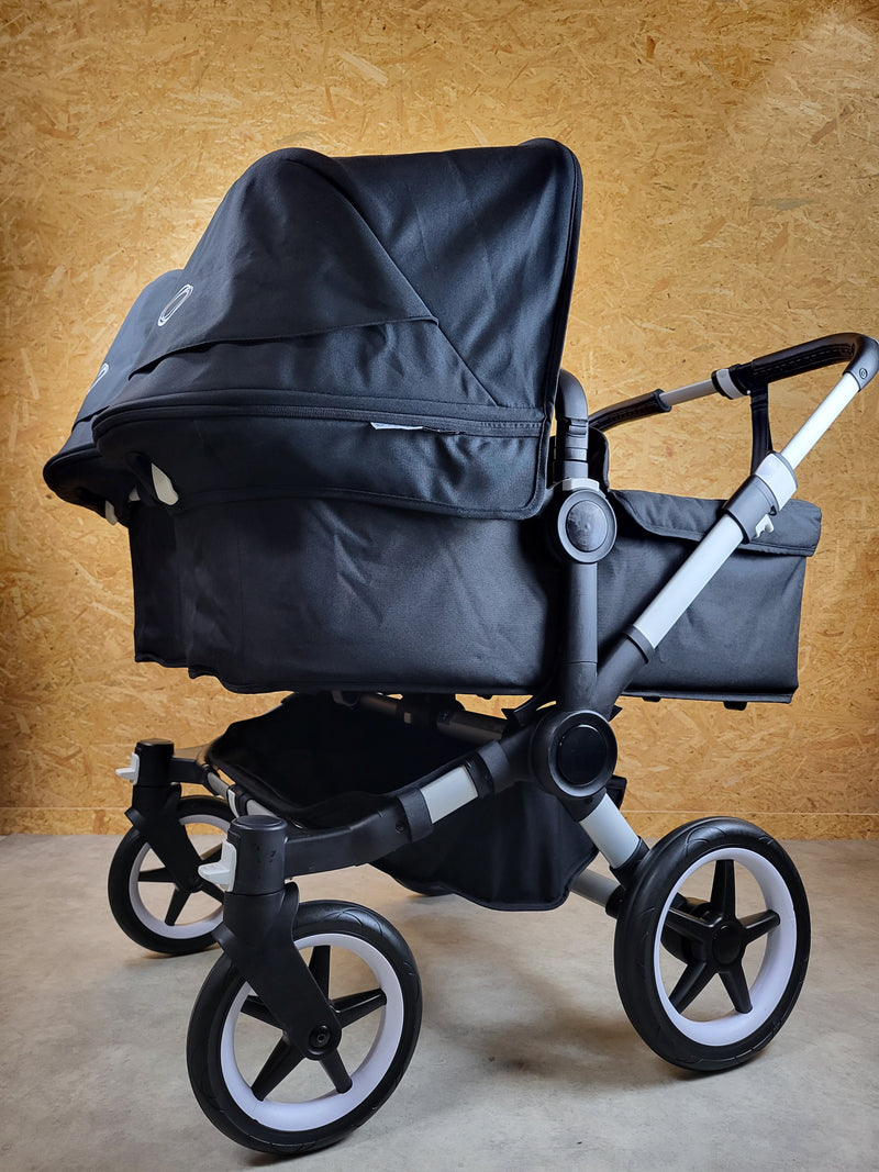 Bugaboo - Donkey 3 Twin Geschwisterwagen (2xSportsitze / 2xBabywanne) inkl. seitliche Gepäcktasche - Black in gutem Zustand