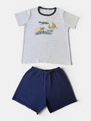Pyjama kurz Weiß mit blauen Streifen und Druck Gr.140 | Petit Bateau