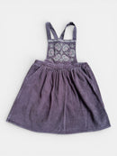 Latzkleid Aubergine Gr.128 | Louise Misha