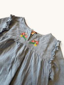 Mädchen Langarmbluse Gestreift – Blau-weiße Tunika mit Rüschen & Neon-Stickerei Gr.128 | Review