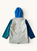 Kinder Regenjacke Colorblocking – Wasserdichter Regenparka in Beige/Blau/Petrol Gr.122/128 | GOSOAKY