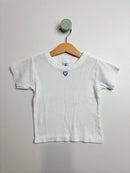 T-SHIRT HANDBESTICKT HERZ • 80 • PETIT BATEAU