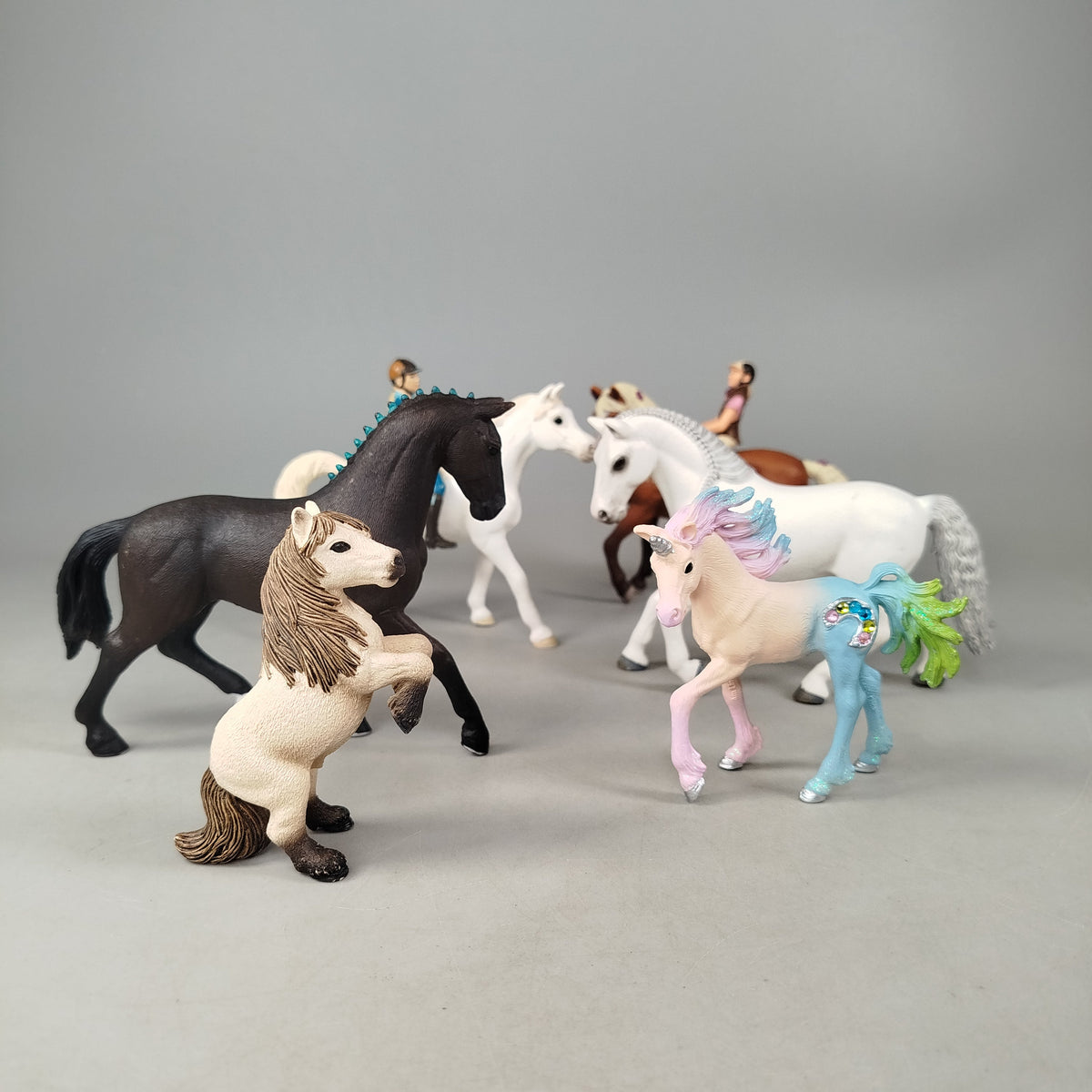 aufbewahrung schleich figuren Bundle Schleich Set von 8 Pferde & Reiter Figuren
