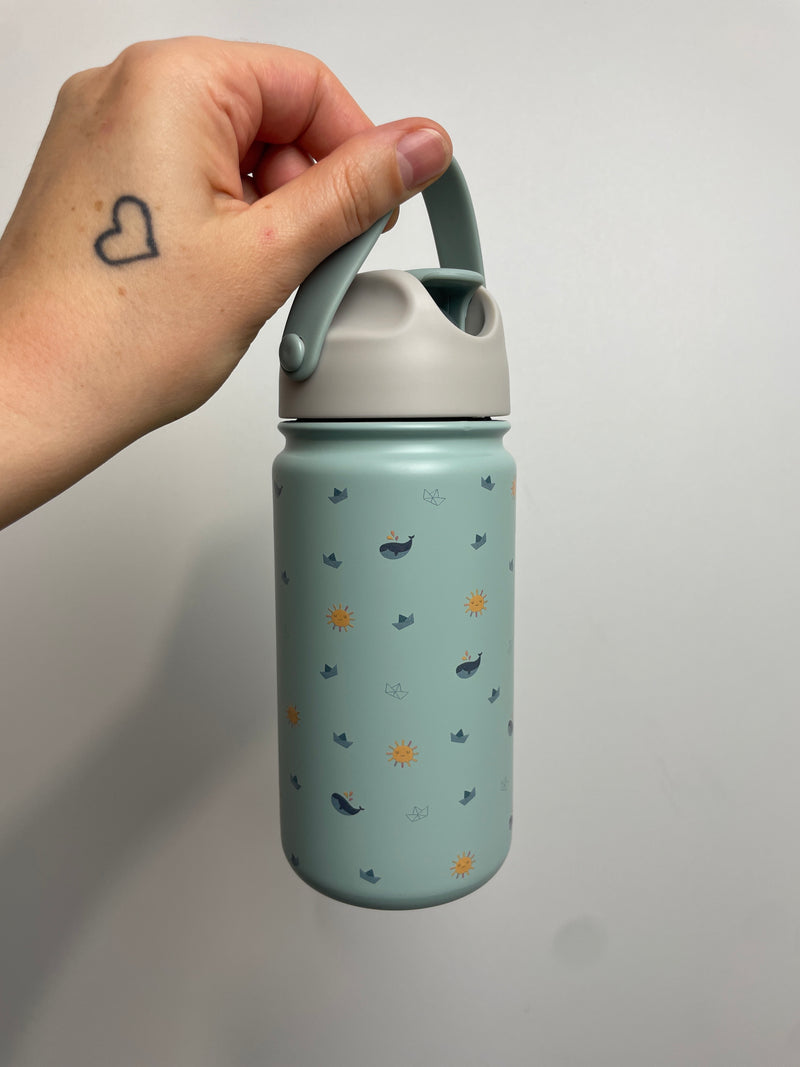 Isolierte Origami Kinderflasche aus Edelstahl