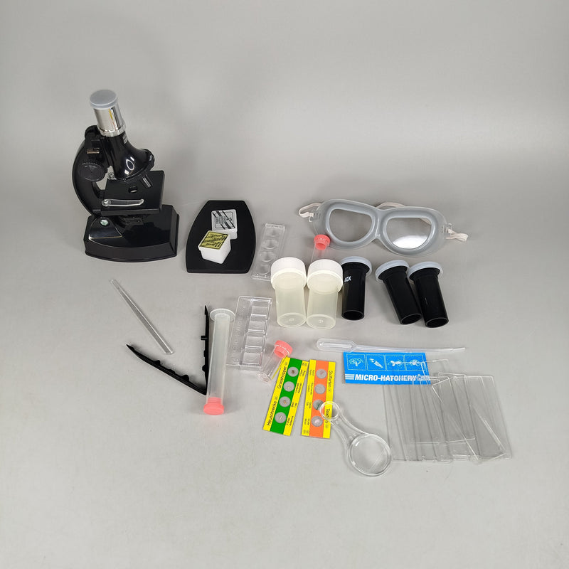 Mikroskop-Set mit Zubehör und Schutzbrille