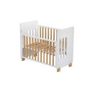 Interbaby Babybett 120x60 Holz Seitenteil Abnehmbar, 8 Höhen (Weiß) | Gitterbett Massivholz nachhaltig, nach EU-Norm geprüft, abnehmbares Seitenteil, Räder mit Bremse oder feste Füße 120x60