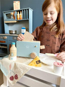 small foot Toaster-Set "tasty" aus Holz, Rollenspielzeug für Kinder, Zubehör für Spielküchen, ab 3 Jahren, 12246