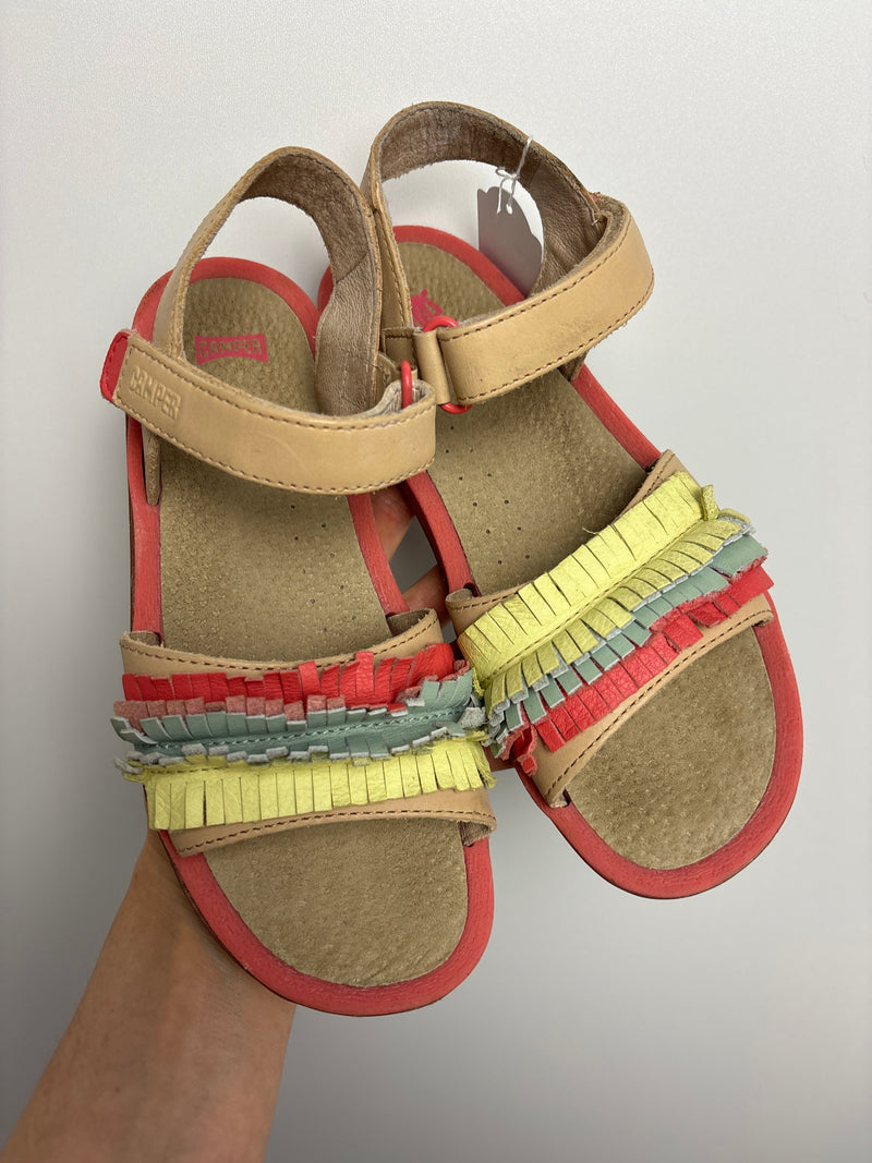 Sandals fringes • Shoe 33 • camper