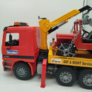 Bruder MAN TGA 02750 Abschlepp-LKW mit Geländewagen