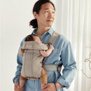 BabyBjörn Babytrage Mini, 3D-Netzstoff, Grau-Beige