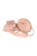 Love Moschino Crossbody Tasche in Rosé mit Schal-Detail aus Kunstpelz Handtasche