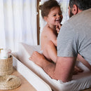 BÉABA, Wickelunterlage Sofalange, Geneigte Wickelauflage, Verringert Reflux, Langlebigkeit und Qualität, Oeko-Tex-zertifizierter Stoff, Made in France, Patentiertes Konzept, Weiß