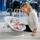 hauck 2in1 Babywippe & Neugeborenenaufsatz für Alpha+ & Beta+ Holzhochstuhl Alpha Bouncer 2in1, für Babys ab Geburt bis 9 kg, mit 3-Punkt-Hüftgurt, Sitzverkleinerer und Wippgestell