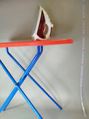 Spielzeug Bügeleisen und Bügelbrett 