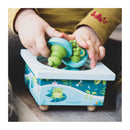 Trousselier 6295005 Spieluhr mit tanzenden Figuren für Kinder, Frösche, magnetisch, Musikbox, Musikspieluhr