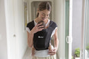 Ergobaby Babytrage für Neugeborene ab Geburt Extra Weich, Embrace Bauchtrage Baby-Tragetasche Ergonomisch (Pure Black)