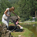 Foppapedretti Leichter Kinderwagen Ciao, für Kinder von 0 – 22 kg (0 – 4 Jahre), 1 Hand Verriegelung, Self-Standing, verstellbare Rückenlehne, gedämpfte Räder, Gepäckträger, Aluminiumrahmen, Schwarz