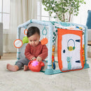 Fisher-Price HJK45-3-in-1 Kleine Ferienhaus Spieldecke, Spieldecke für das Spielen in Bauchlage und Tunnel zum Hindurchkrabbeln mit Spielzeug für Babys und Kleinkinder ab der Geburt
