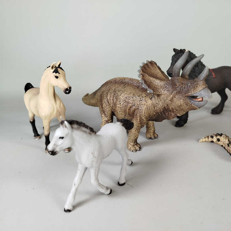 aufbewahrung schleich figuren Schleich Tiere Set von 8 Figuren – Pferde, Dinosaurier, Krokodil, wie
