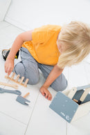 Werkzeugkiste für Kinder, Holzwerkzeugkasten, Holzbaukasten inklusive 22-teiligem Werkzeug – Milieubild (18/18)