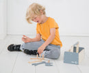 Werkzeugkiste für Kinder, Holzwerkzeugkasten, Holzbaukasten inklusive 22-teiligem Werkzeug – Milieubild (4/18)