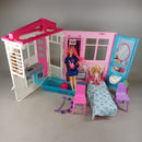 Barbie Puppenhaus-Spielset mit 2 Puppen & Zubehör