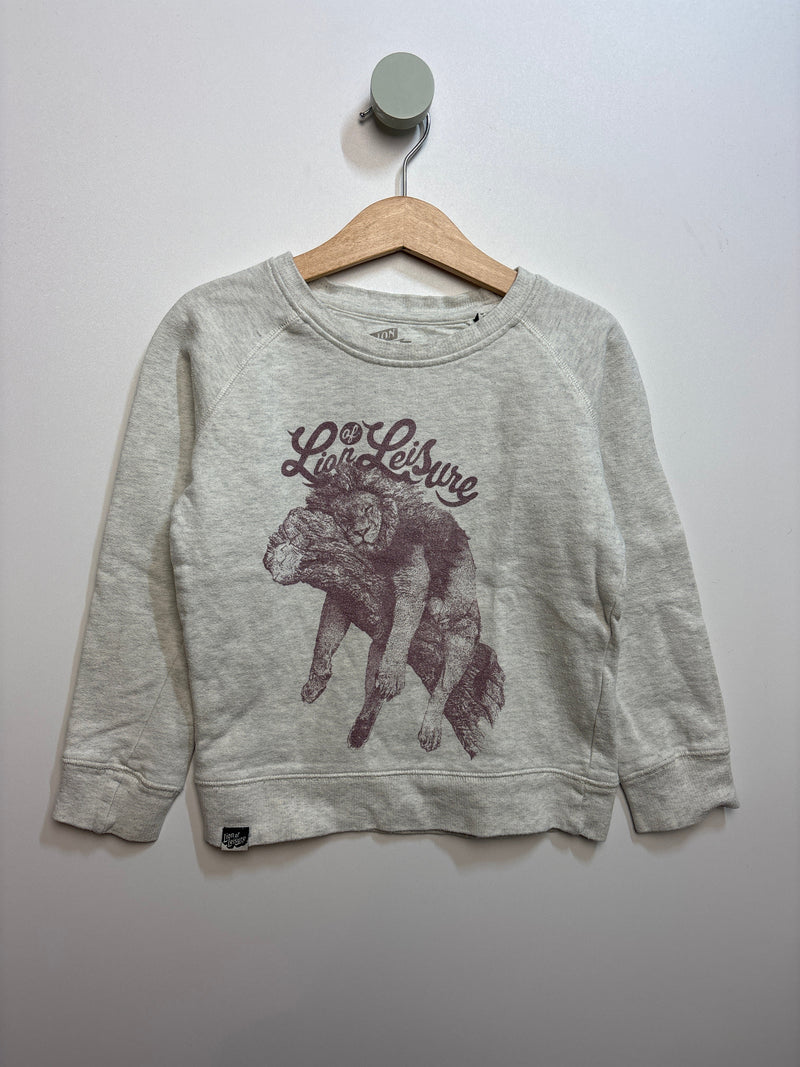 Sweatshirt • 110 • lion of leisure