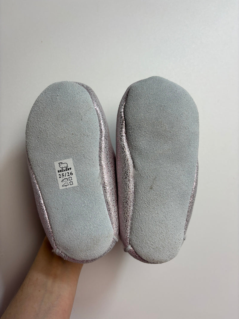 Fellhausschuhe • Schuh 25 • hollert