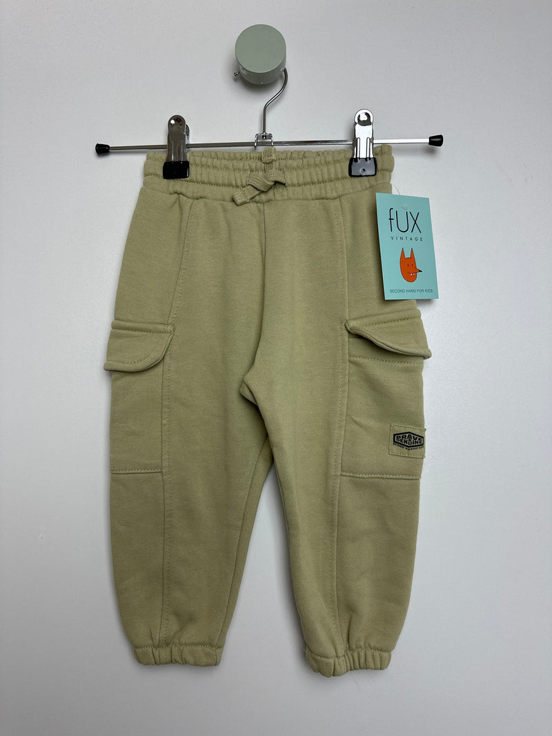 Jogginghose • 74 • zara