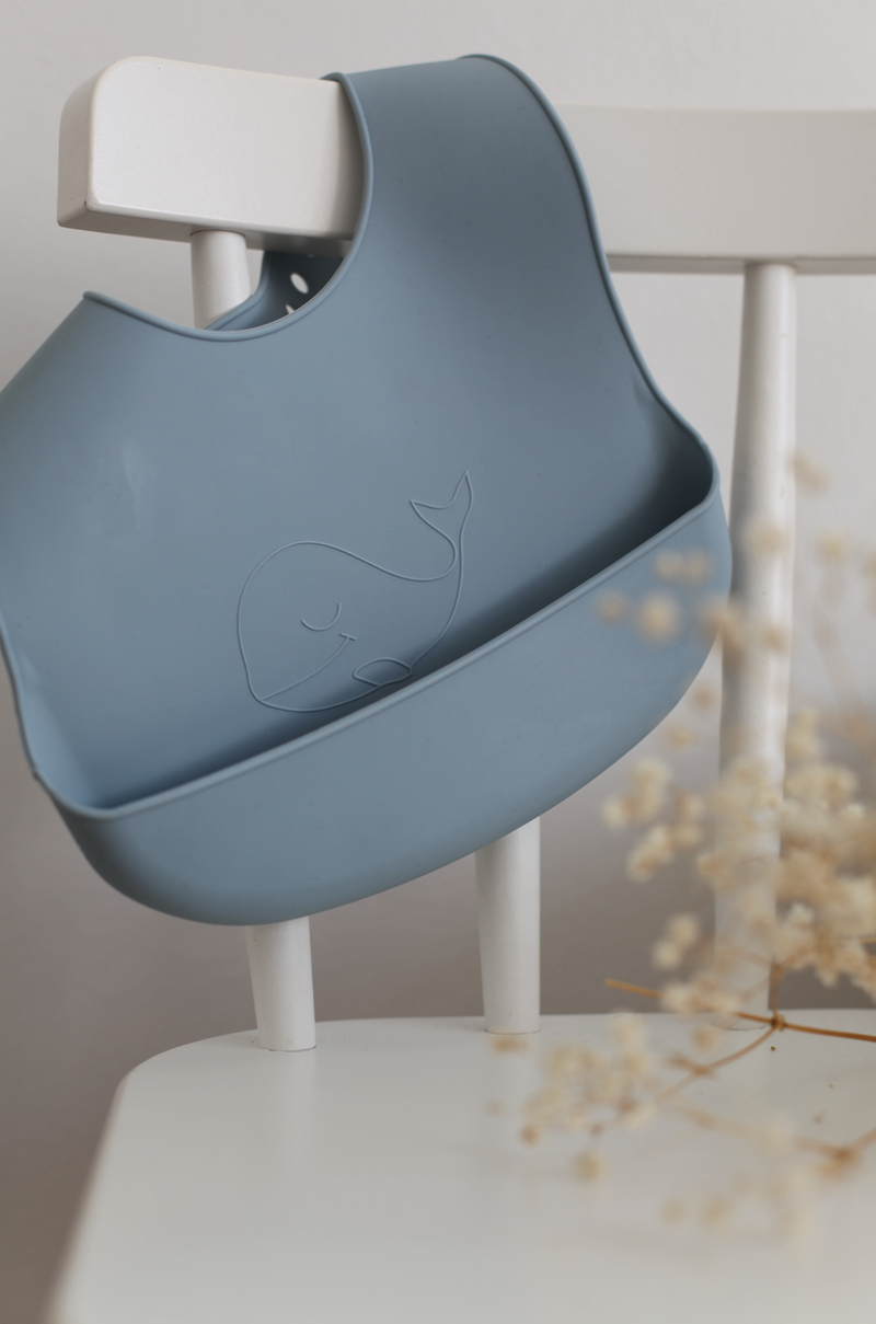BY LILLE VILDE – SILIKONLÄTZCHEN "WHALE BLUE SKY" FÜR BABIES